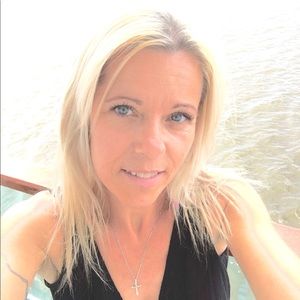 Meet your Posher, Mara